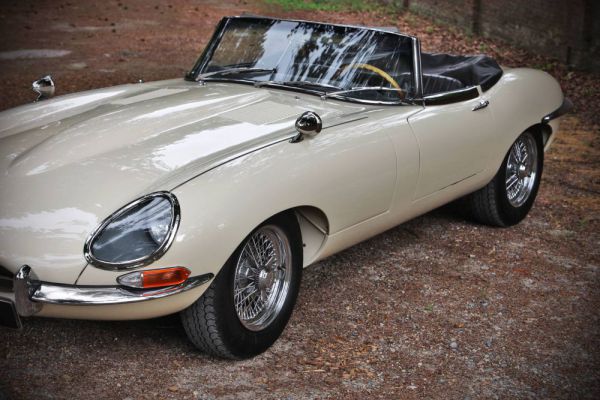 Jaguar E-Type 4.2 1965 34040