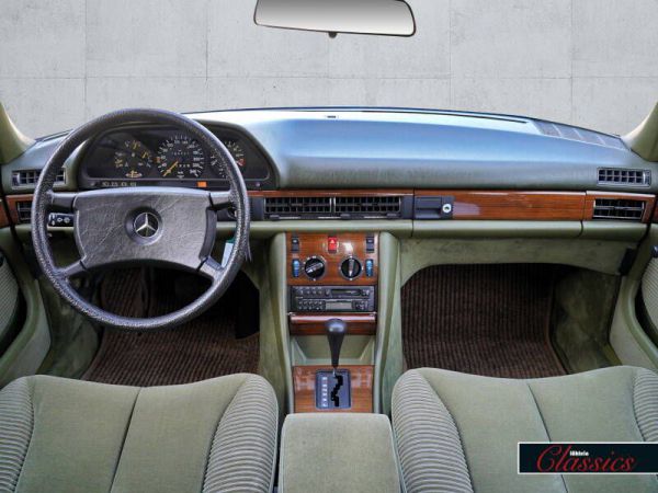 Mercedes-Benz 280 SE 1981 40636