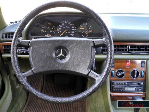 Mercedes-Benz 280 SE 1981 40637