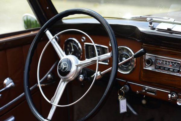 Mercedes-Benz 220 Cabriolet A 1952