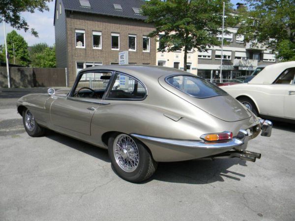 Jaguar E-Type (2+2) 1967 29370