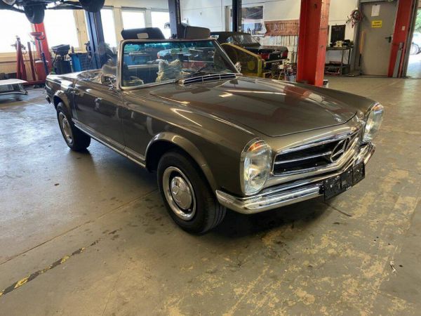 Mercedes-Benz 230 SL 1965