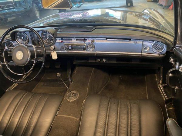 Mercedes-Benz 230 SL 1965 29423