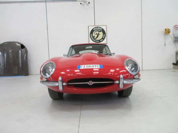 Jaguar E-Type 4.2 1966 29307