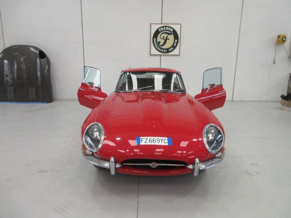 Jaguar E-Type 4.2 1966 29310