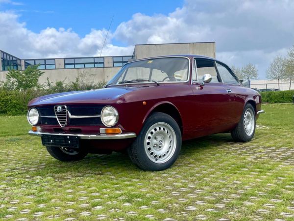 Alfa Romeo Giulia 1600 GT Junior 1974