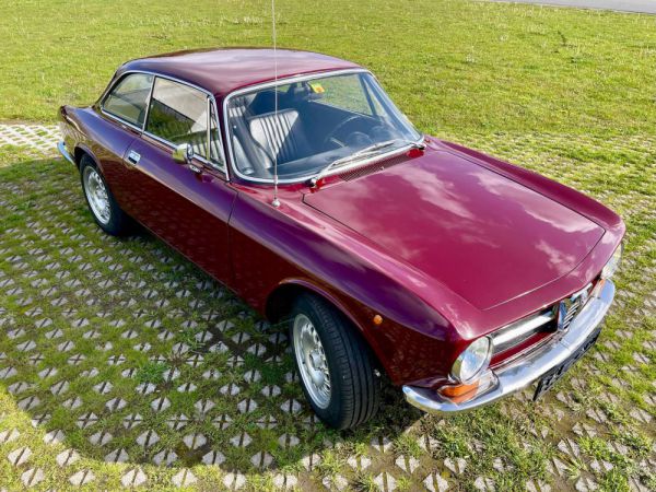 Alfa Romeo Giulia 1600 GT Junior 1974 59591