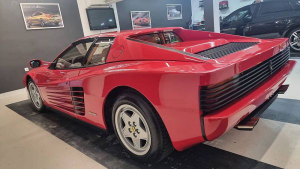 Ferrari Testarossa 1990 29125