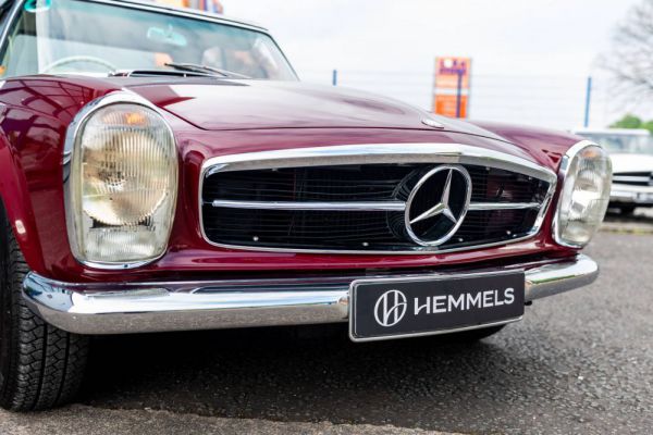 Mercedes-Benz 230 SL 1965 25562