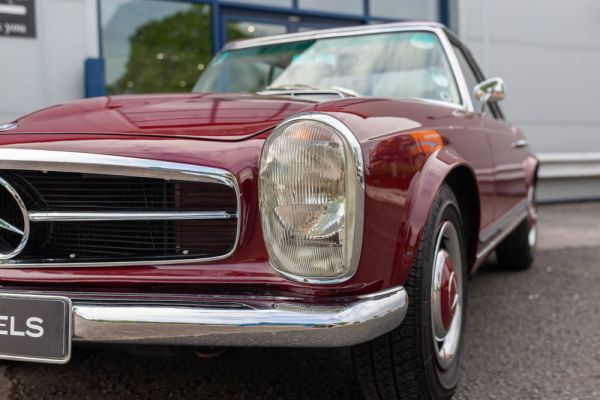 Mercedes-Benz 230 SL 1965 25569