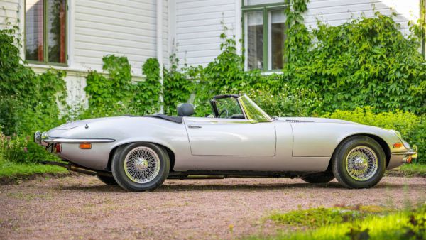 Jaguar E-Type V12 1973 25339