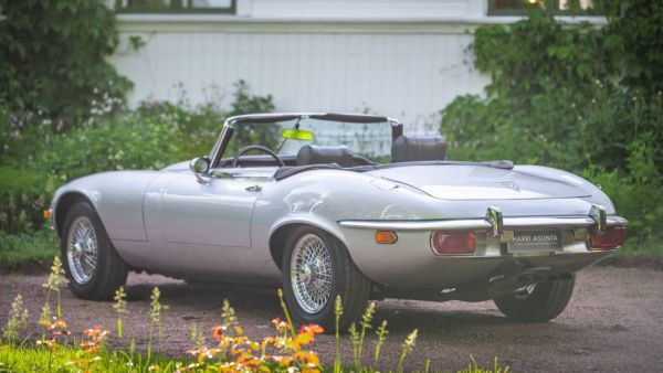 Jaguar E-Type V12 1973 25342