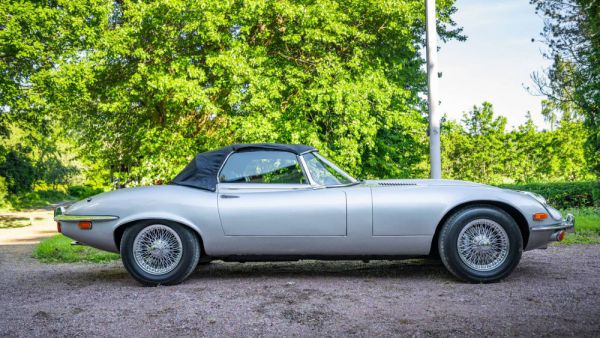 Jaguar E-Type V12 1973 25345