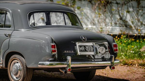 Mercedes-Benz 220 S 1956 25395