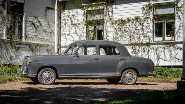 Mercedes-Benz 220 S 1956 25396