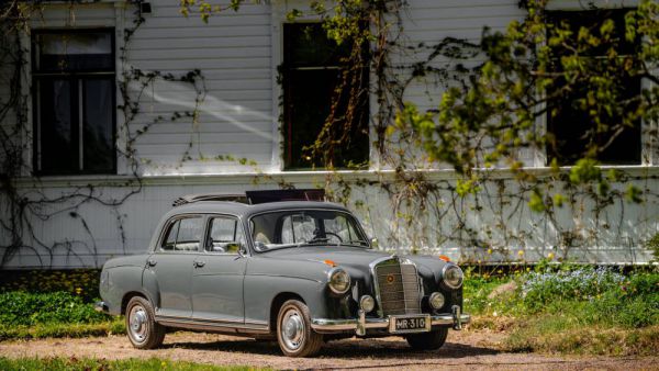 Mercedes-Benz 220 S 1956 25400