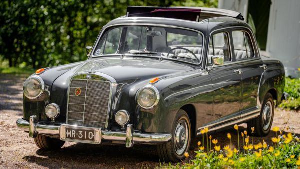 Mercedes-Benz 220 S 1956 25405