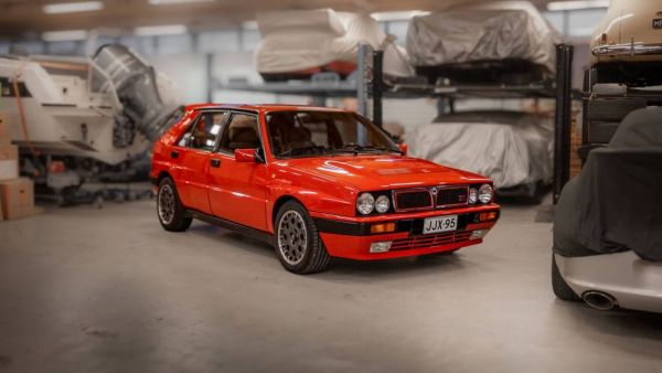 Lancia Delta HF Integrale 16V 1990 109713