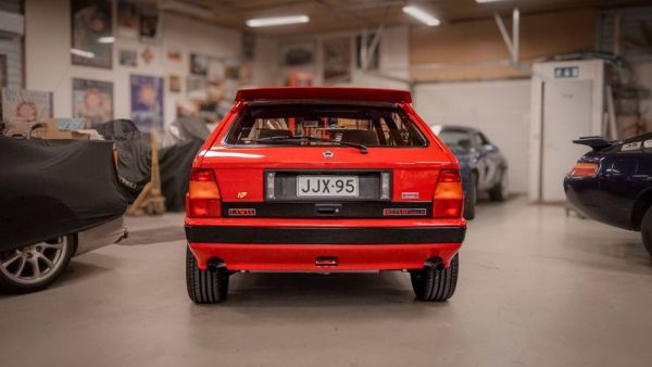 Lancia Delta HF Integrale 16V 1990 109714