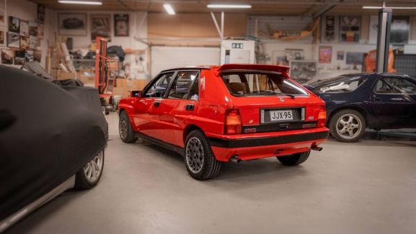 Lancia Delta HF Integrale 16V 1990 109717