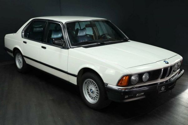 BMW 735i 1985 24114