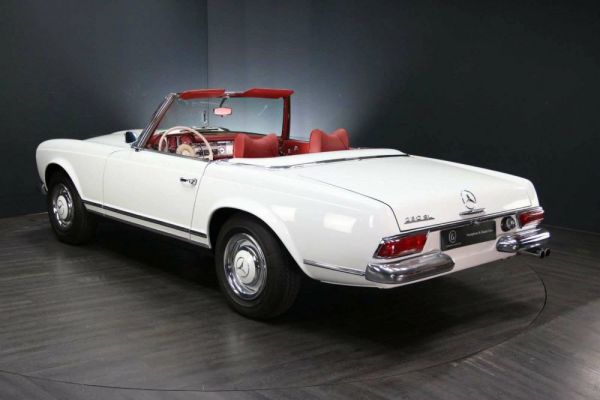 Mercedes-Benz 230 SL 1965 24156