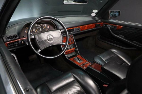 Mercedes-Benz 560 SEC 1989 24193