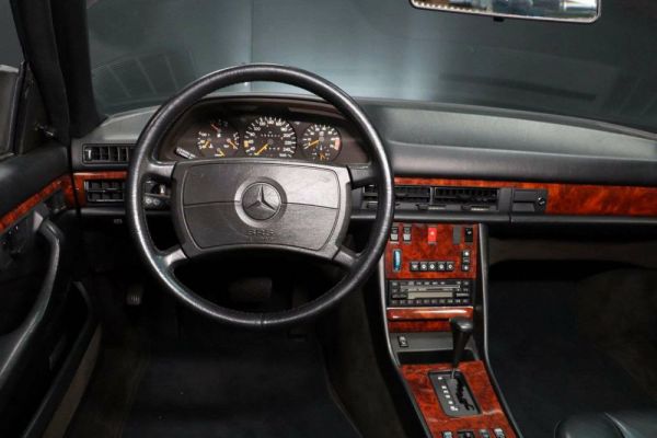 Mercedes-Benz 560 SEC 1989 24194