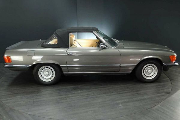 Mercedes-Benz 380 SL 1983 24320