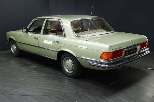 Mercedes-Benz 280 SE 1978 24513