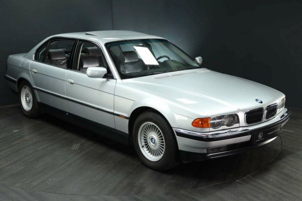 BMW 750i 1999 63657