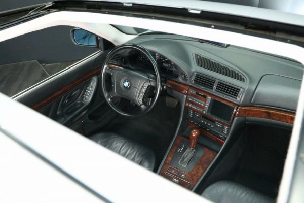 BMW 750i 1999 63666