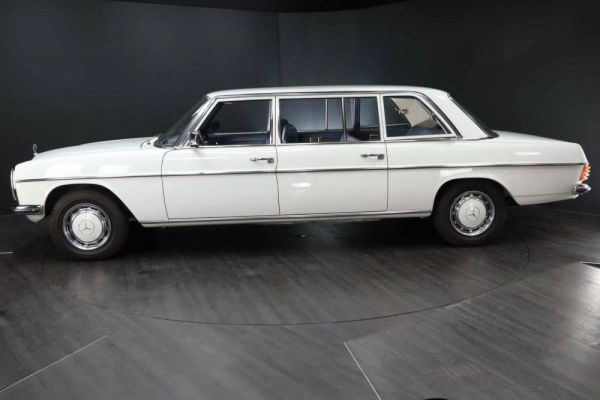 Mercedes-Benz 230 lang 1973 79250