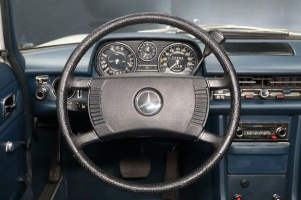 Mercedes-Benz 230 lang 1973 79259