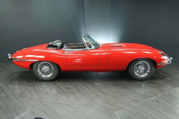 Jaguar E-Type 4.2 1967 101537