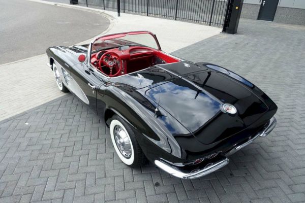 Chevrolet Corvette 1961 23894