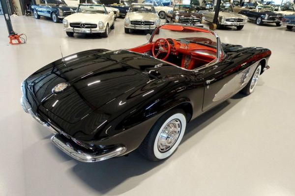 Chevrolet Corvette 1961 23897