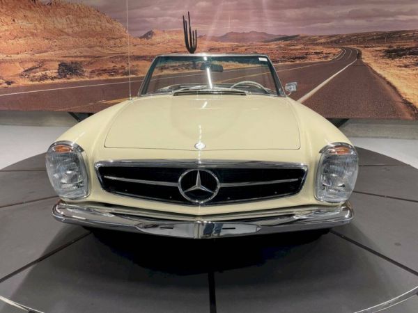 Mercedes-Benz 230 SL 1967