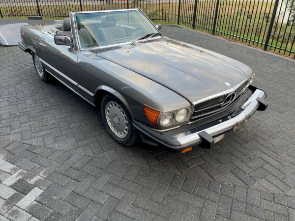 Mercedes-Benz 500 SL 1983