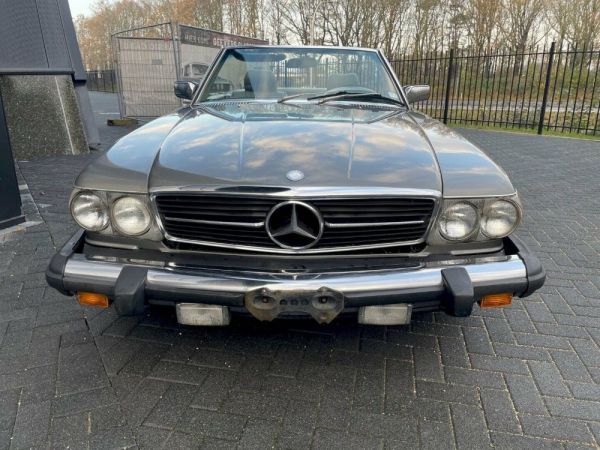 Mercedes-Benz 500 SL 1983 24001