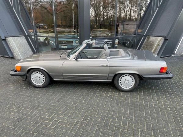 Mercedes-Benz 500 SL 1983 24004