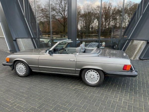 Mercedes-Benz 500 SL 1983 24007