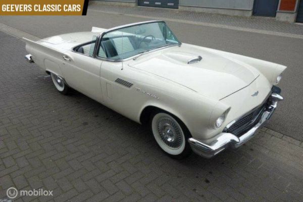 Ford Thunderbird 1957