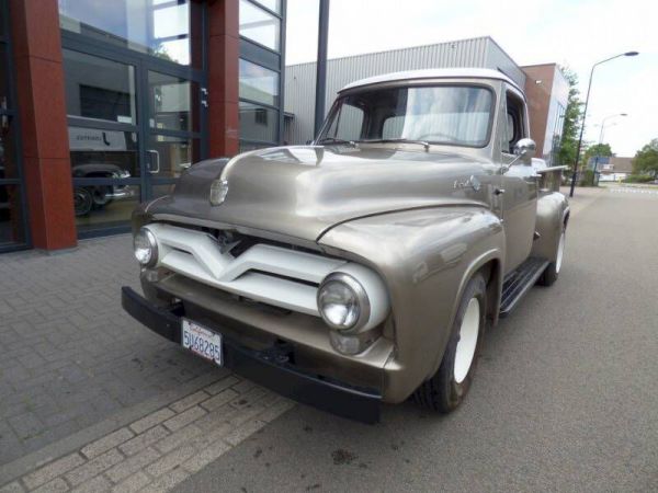 Ford F-100 1955