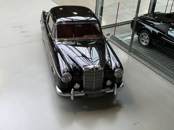 Mercedes-Benz 220 S 1959