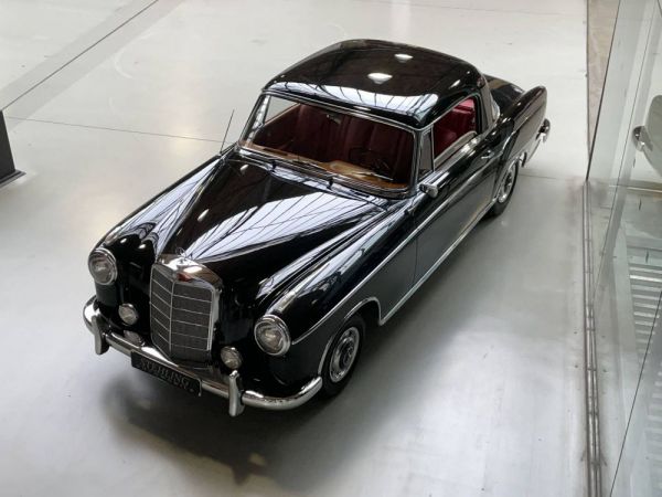 Mercedes-Benz 220 S 1959 23875