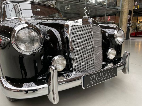 Mercedes-Benz 220 S 1959 23881