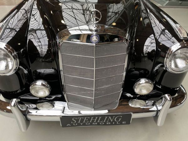 Mercedes-Benz 220 S 1959 23883