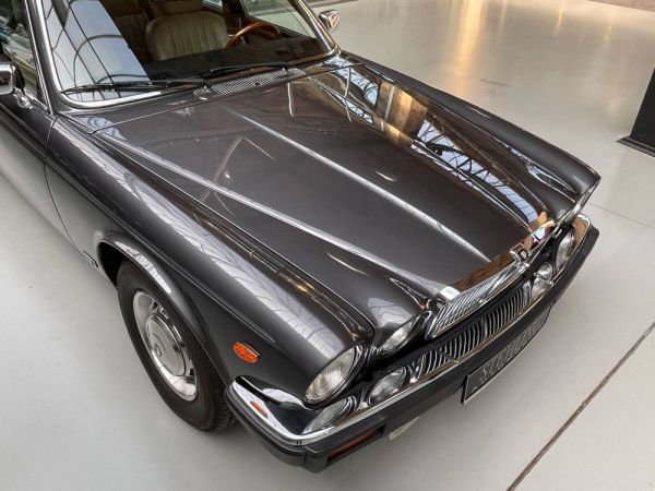 Jaguar Sovereign H.E. V12 1984 77573