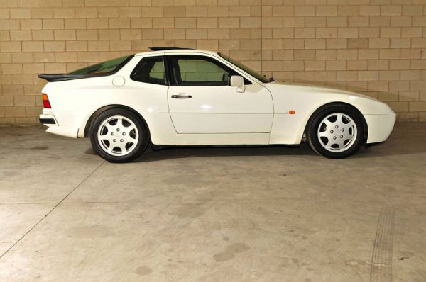 Porsche 944 TURBO S 1988